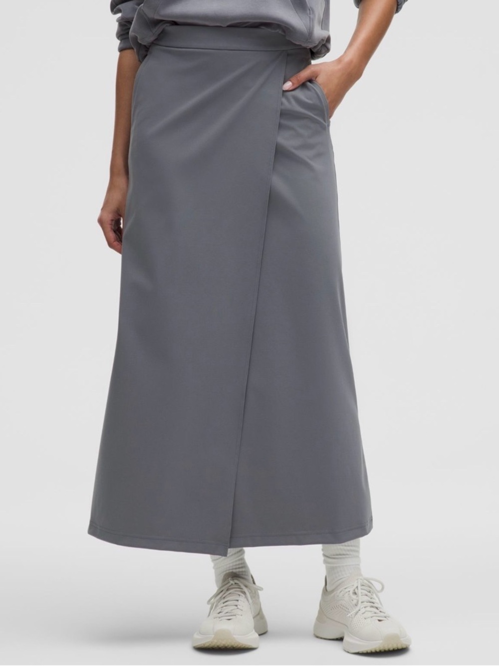 lululemon athletica Slate Gray Wrap Maxi Skirt

Daydrift High-Rise Maxi Skirt. - Picture 2 of 7